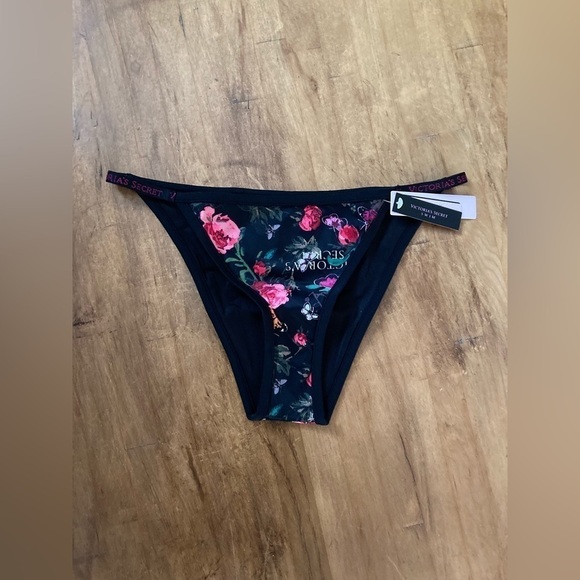 Victoria’s Secret Sydney Logo Itsy Bottom Medium - Picture 5 of 12